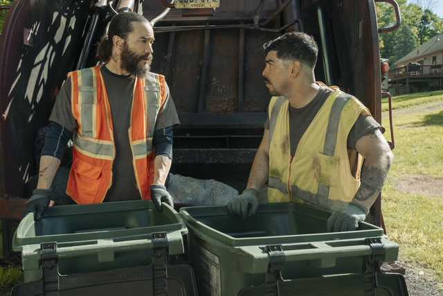 Tom Pelphrey, Raúl Castillo in 'Task'