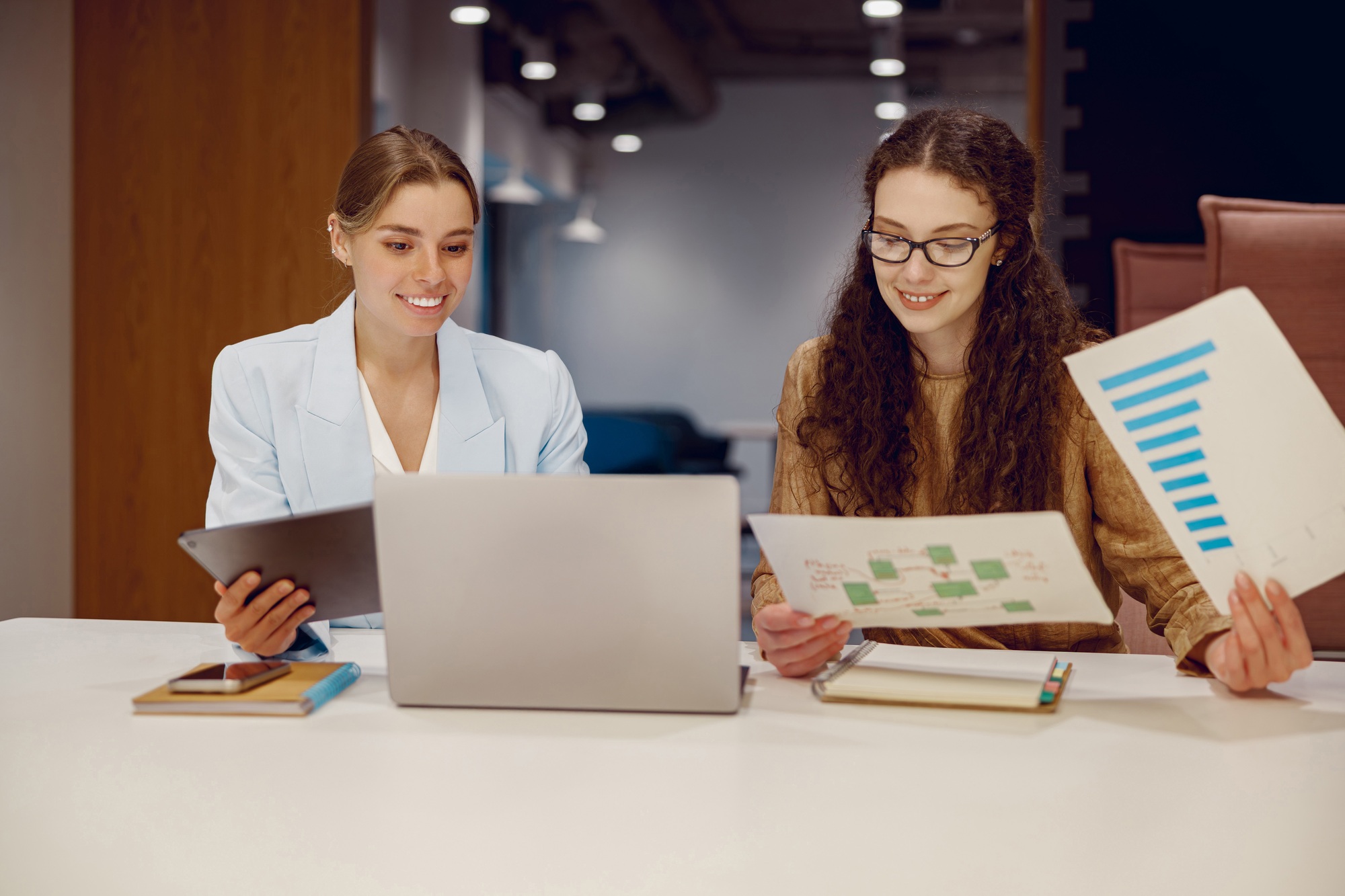 Engaging Collaborative Business Meeting Focused on Comprehensive Data Analysis Techniques