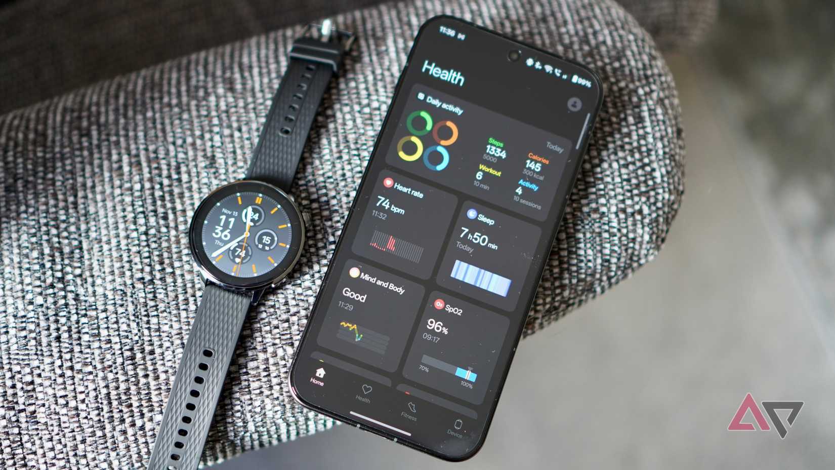The OnePlus Watch 3 43mm with the OHealth app